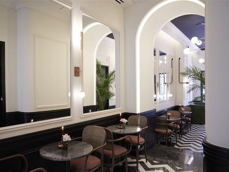 La Strada Hotel